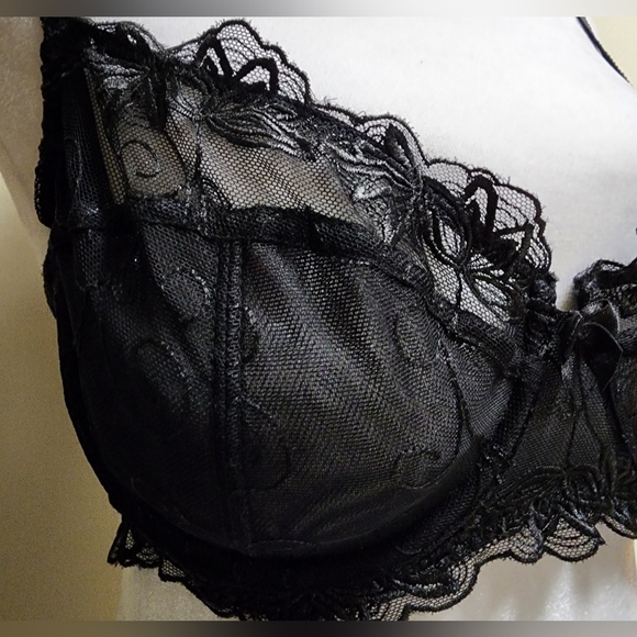 Gorgeous Black Lace Demi Cup Bra Size 34D ♥︎ Underwire Bra ♥︎ - Picture 3 of 11
